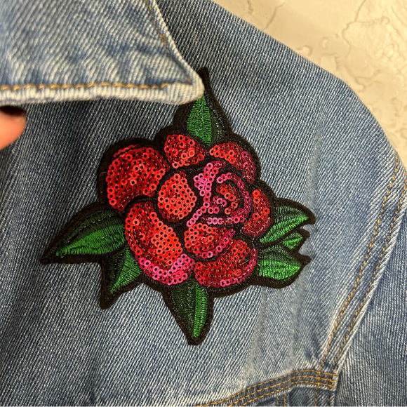 *SOLD*Forever 21 | Oversized Rose Embroidered Patch Denim Jacket - Picture 6 of 13